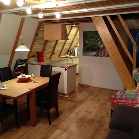 別荘 Nur-dach-ferienhaus Fuer Vier Personen By Interhome